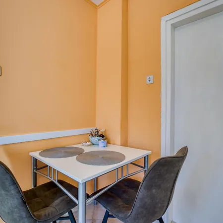Franjo-1 By Interhome Ika